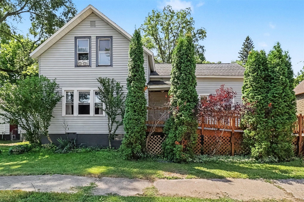 263 10th Street Property Photo 1