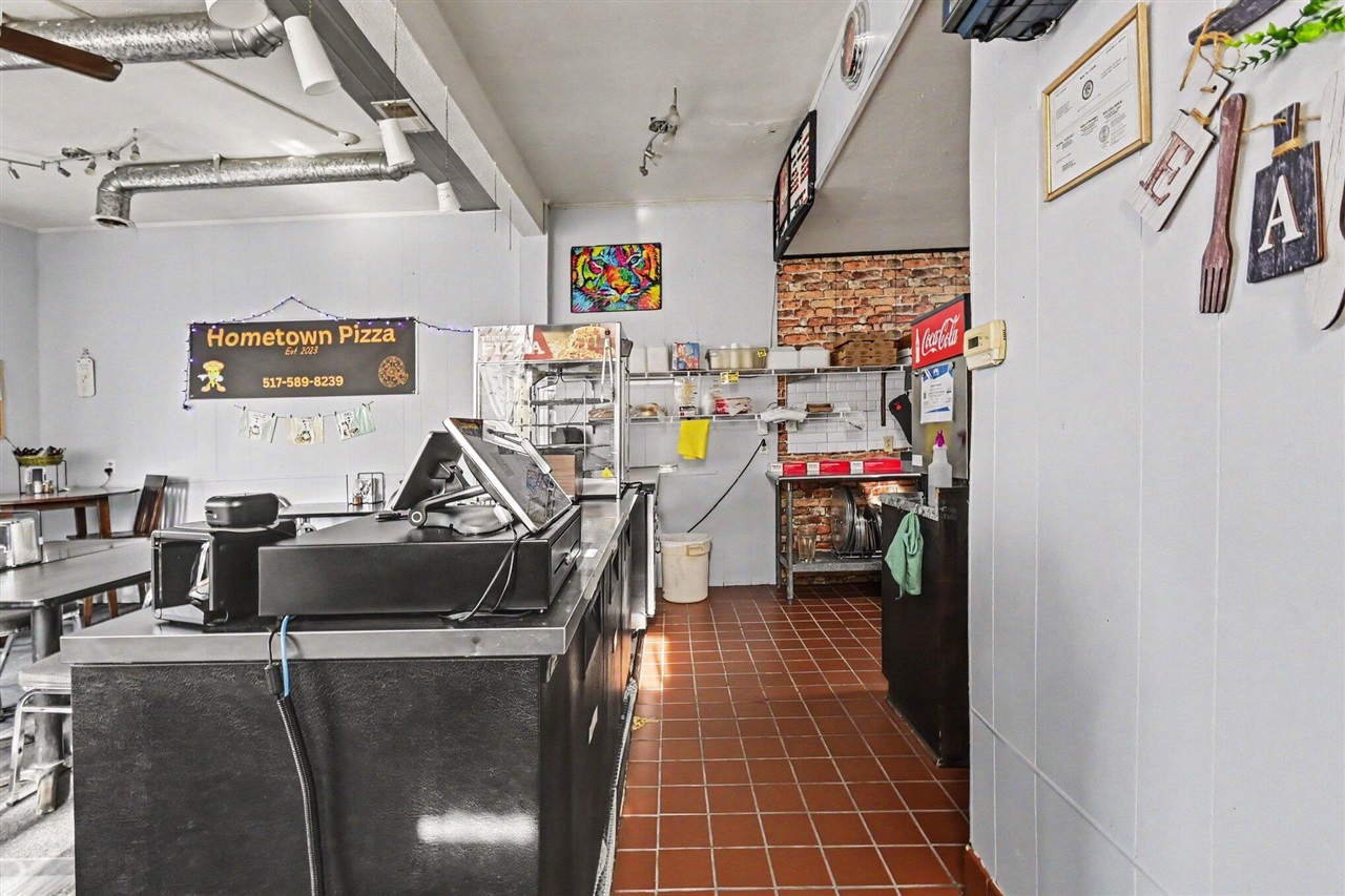 108 E Bellevue Street Property Photo 4