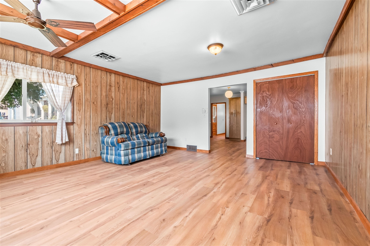 118 W Chicago Road Property Photo 22