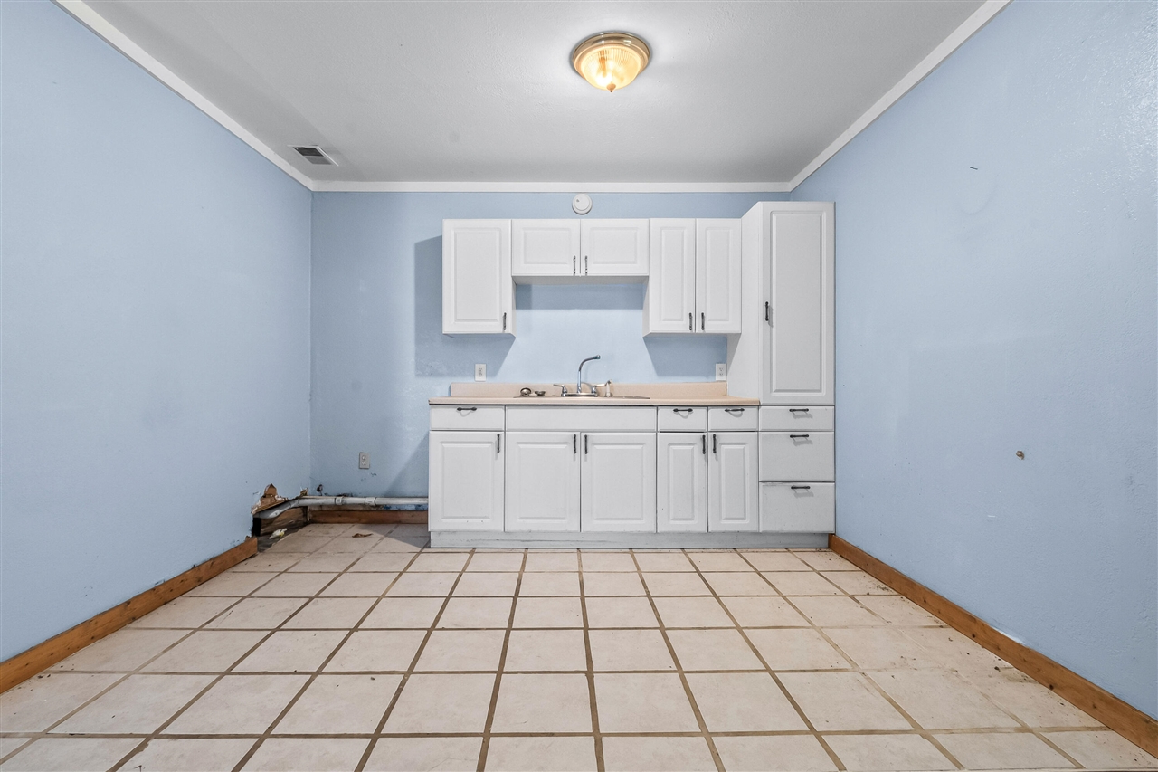 118 W Chicago Road Property Photo 42
