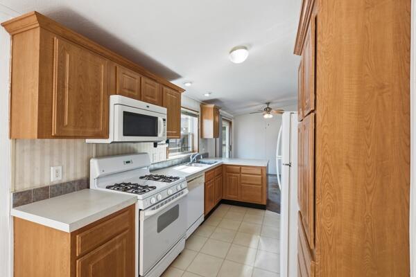 13686 Snapdragon Lane Property Photo 6