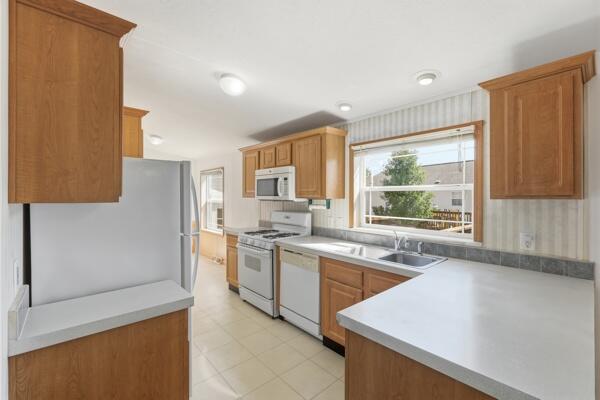 13686 Snapdragon Lane Property Photo 9