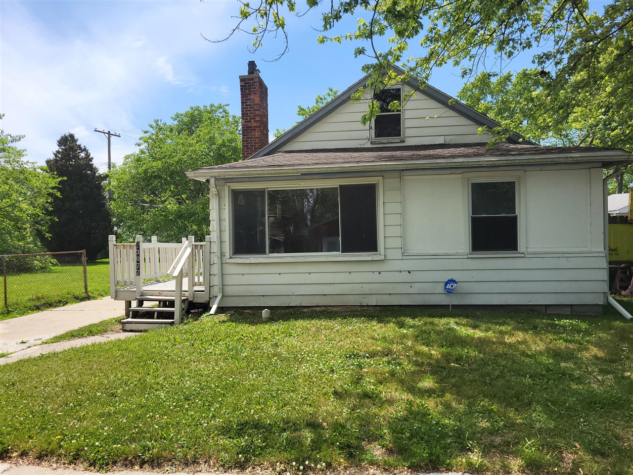 23077 Piper Avenue Property Photo 1