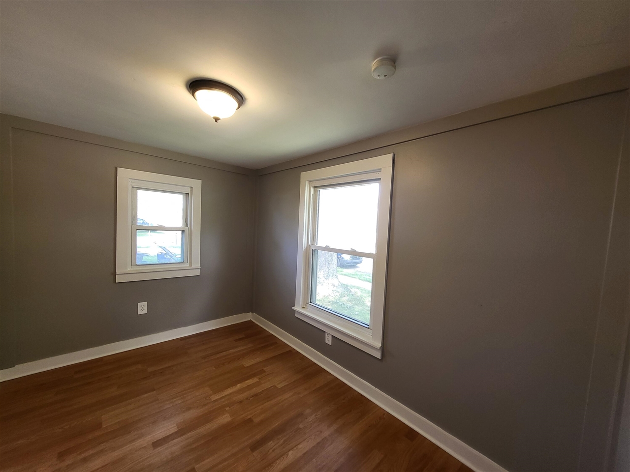 23077 Piper Avenue Property Photo 2