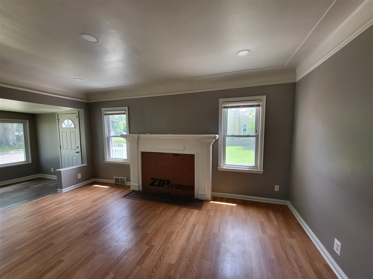 23077 Piper Avenue Property Photo 5