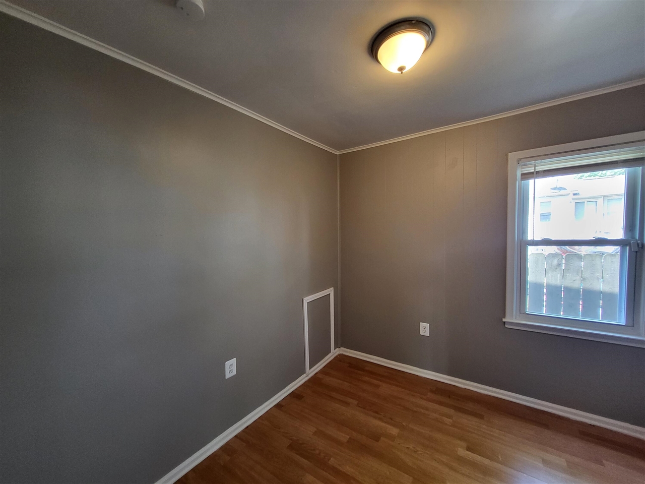 23077 Piper Avenue Property Photo 7