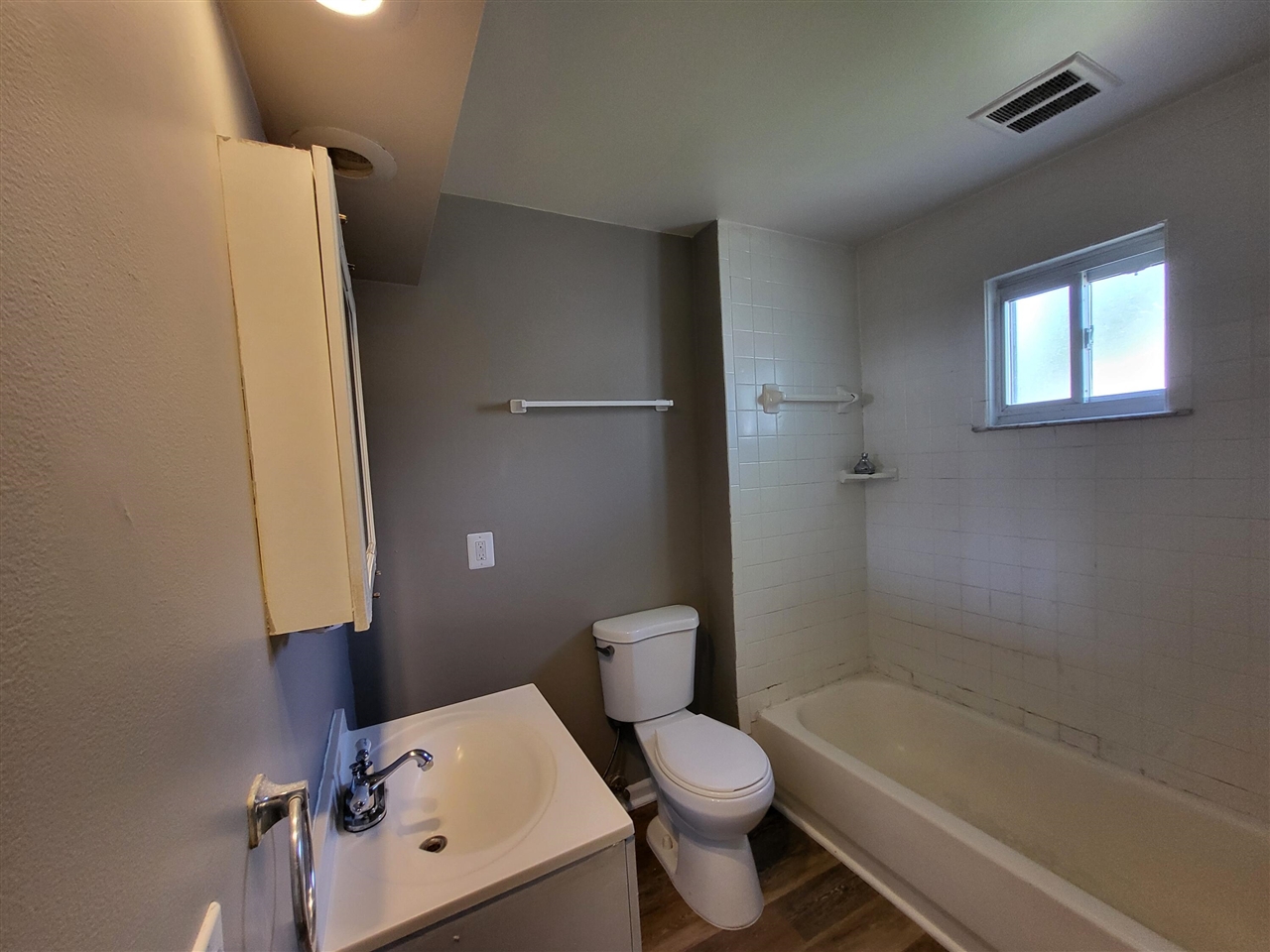 23077 Piper Avenue Property Photo 10
