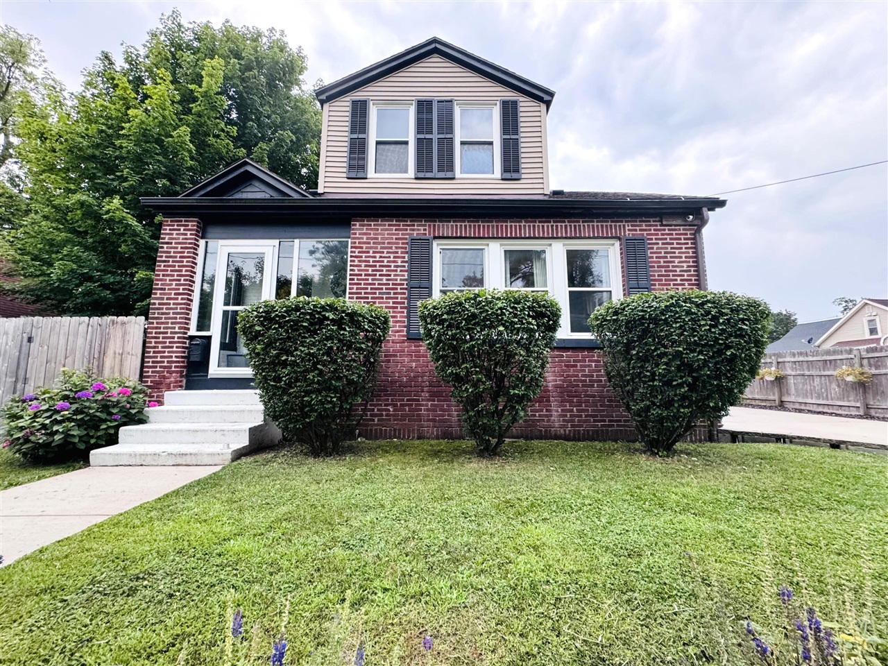 210 Emmons Street Property Photo 1