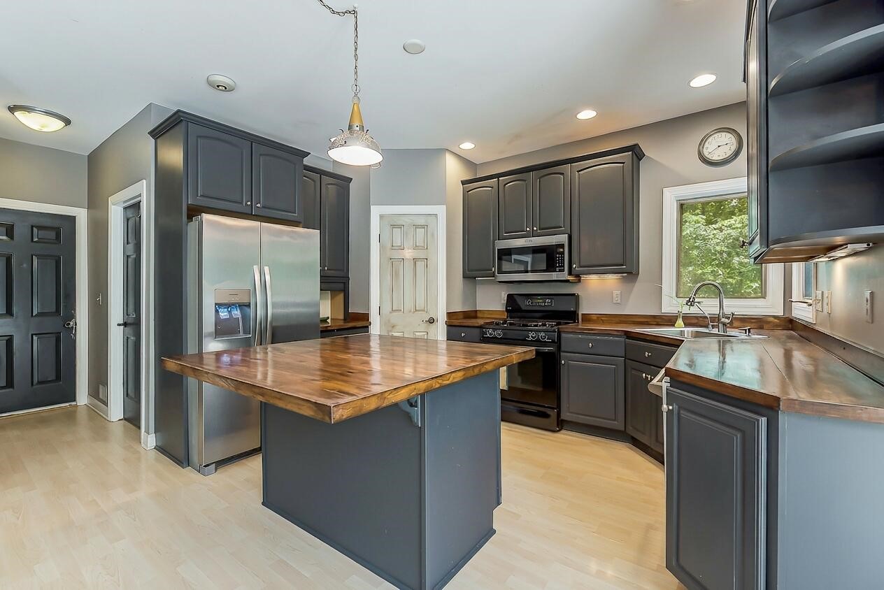 8208 Parker Road Property Photo 21