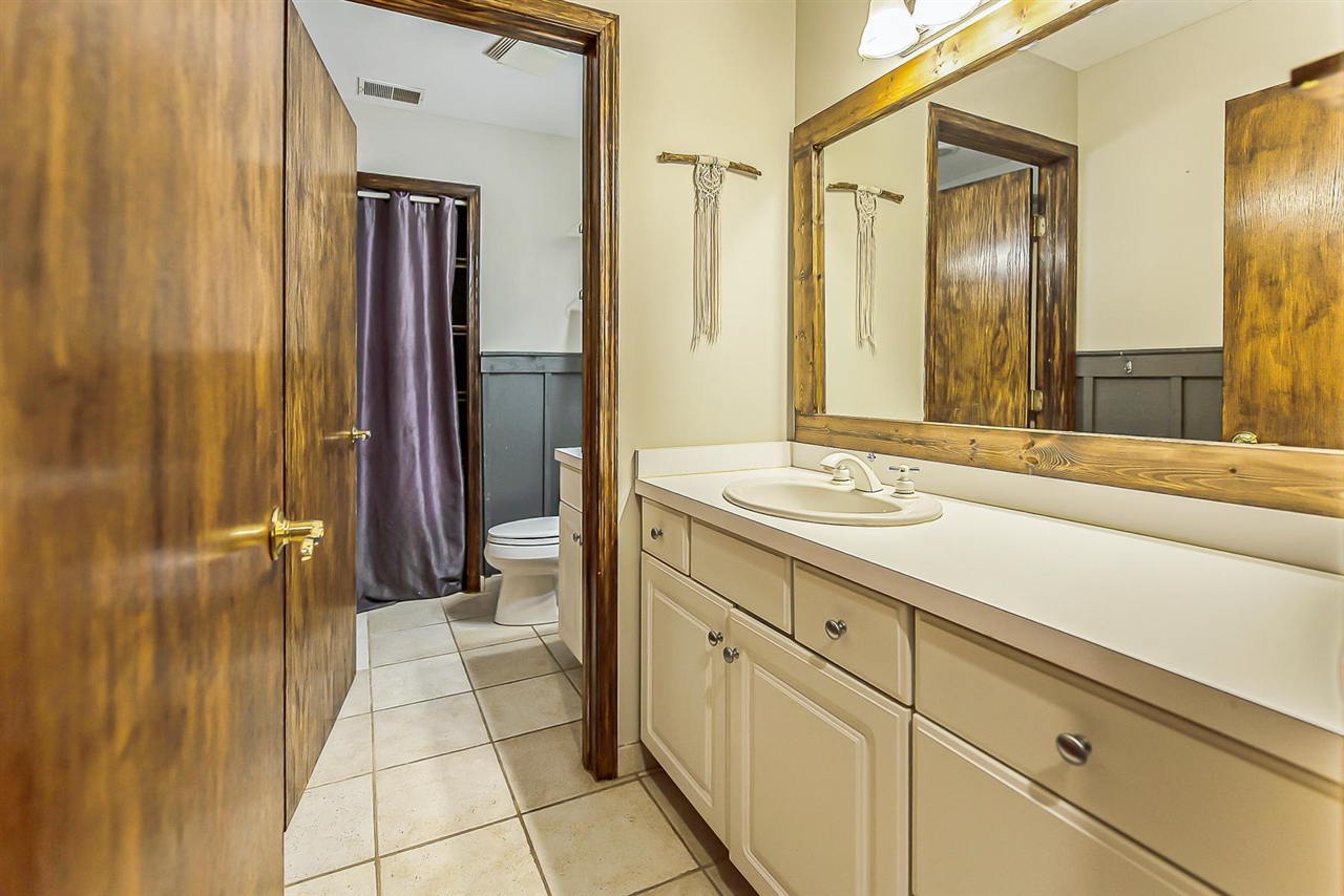 8208 Parker Road Property Photo 49