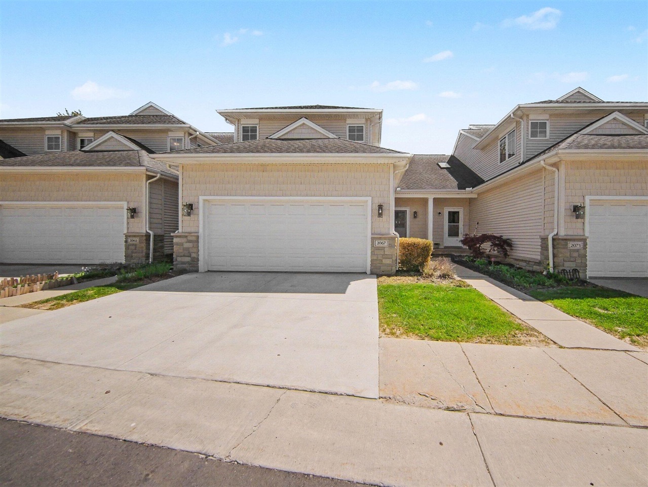 2067 Liberty Heights Property Photo 1