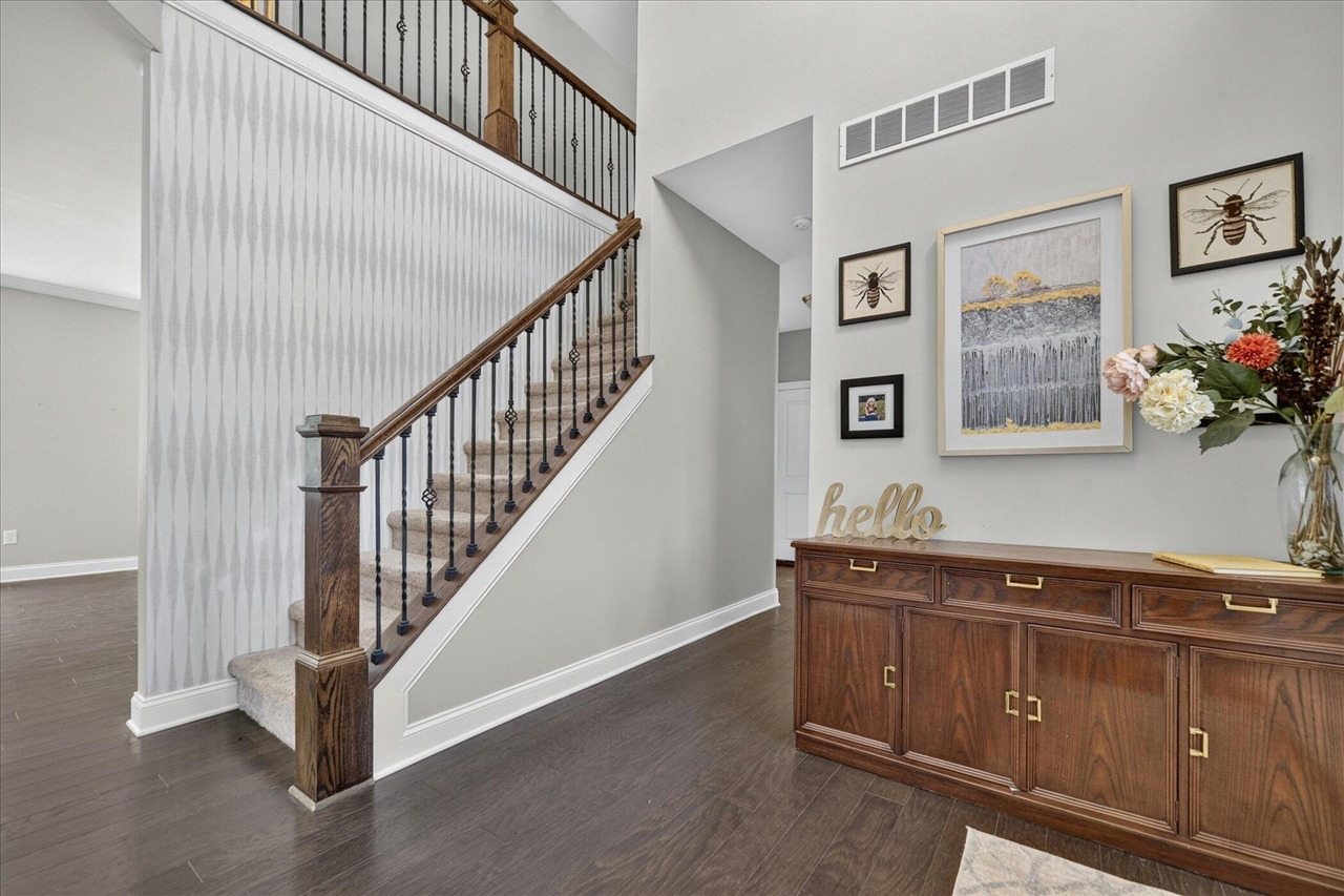 7982 Donegal Court Property Photo 4