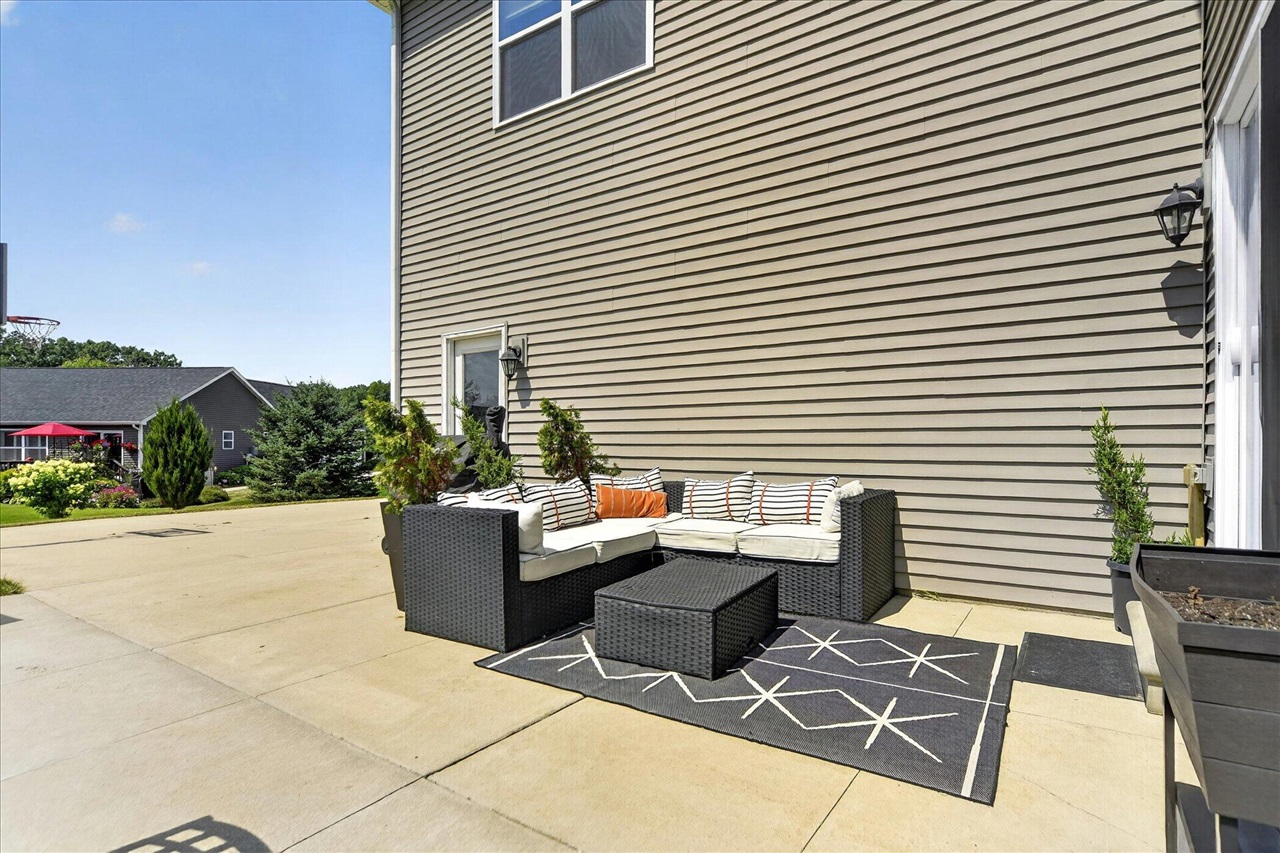 7982 Donegal Court Property Photo 35