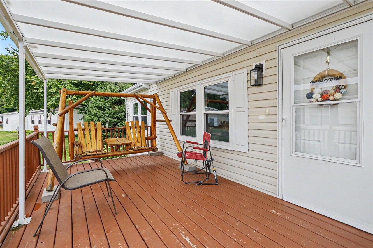 1367 John Ross Drive Property Photo 2