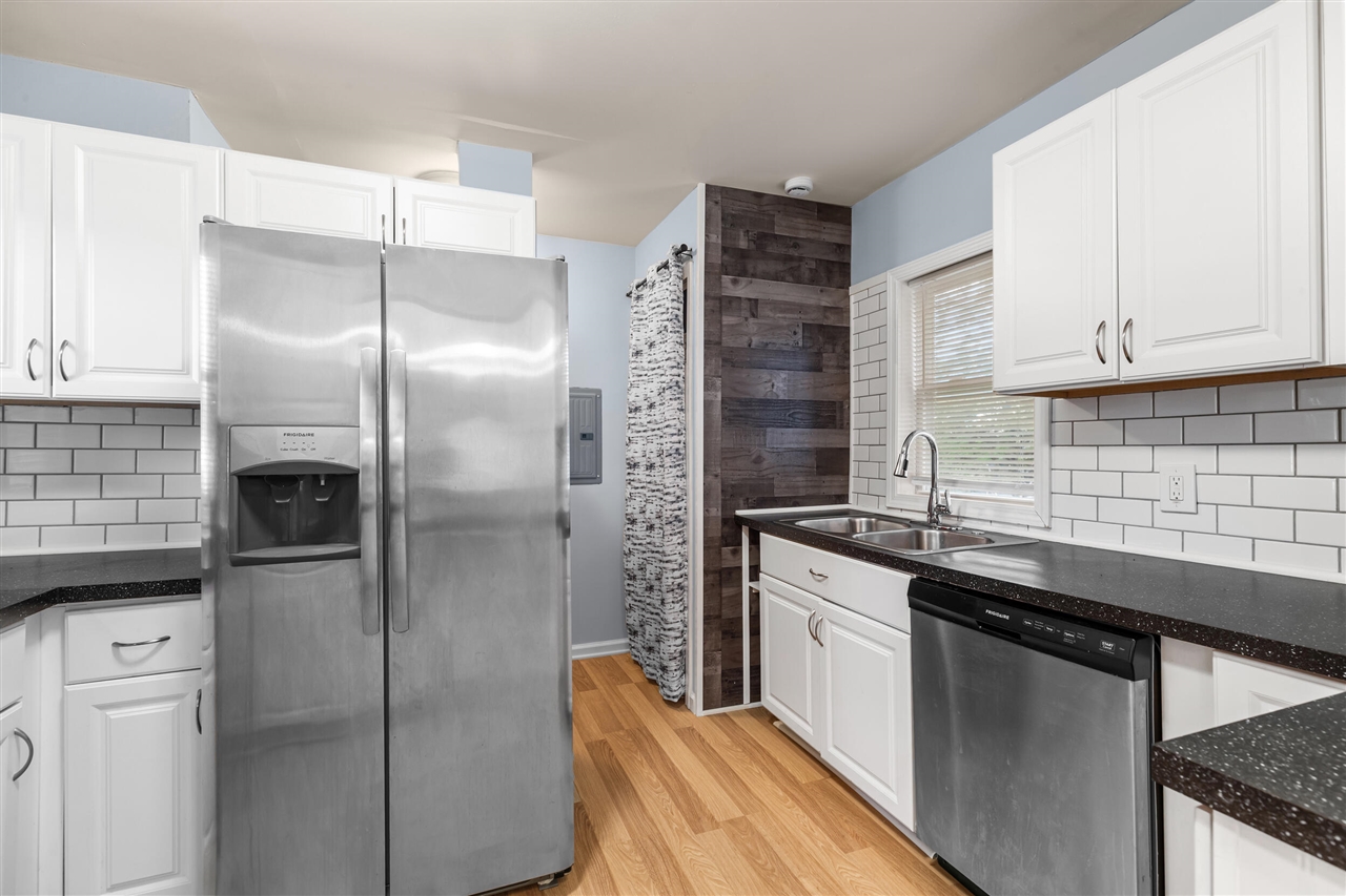 35809 Manila Avenue Property Photo 7