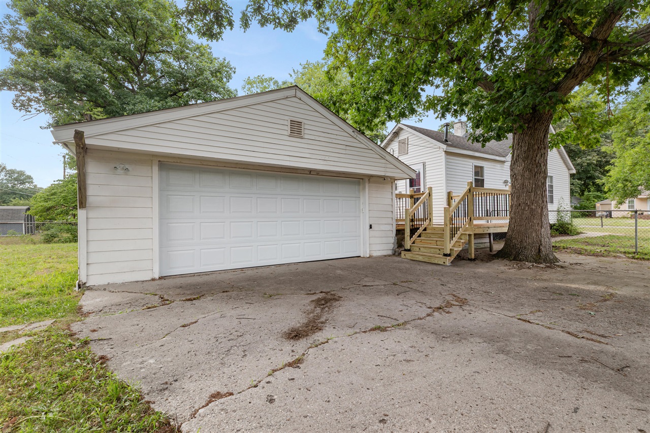 35809 Manila Avenue Property Photo 8