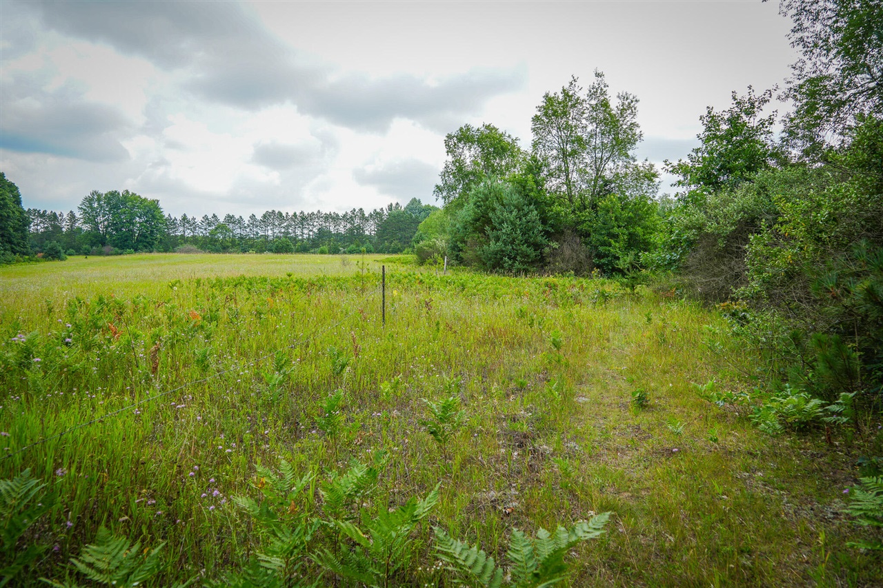 N Apple Drive Property Photo 12