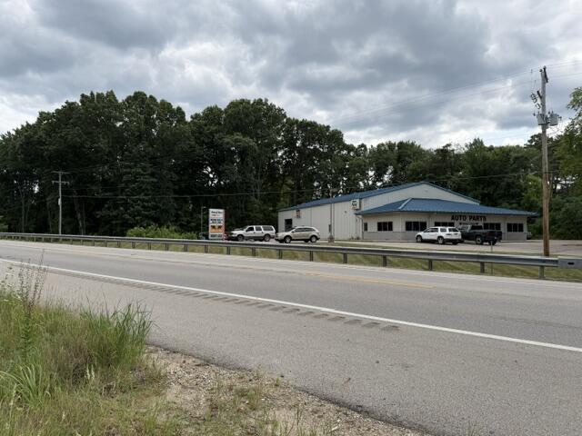 M-37 Property Photo 3
