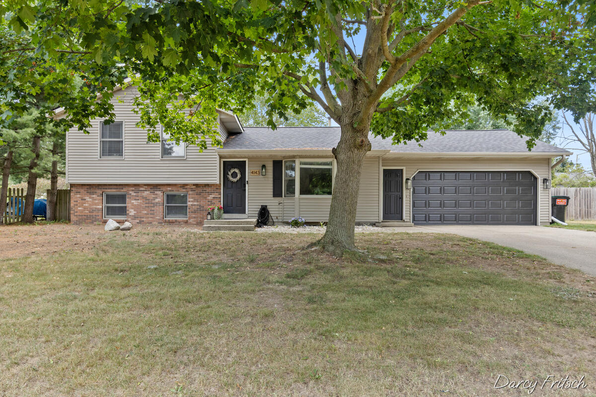 4143 Dennis Court Property Photo 1