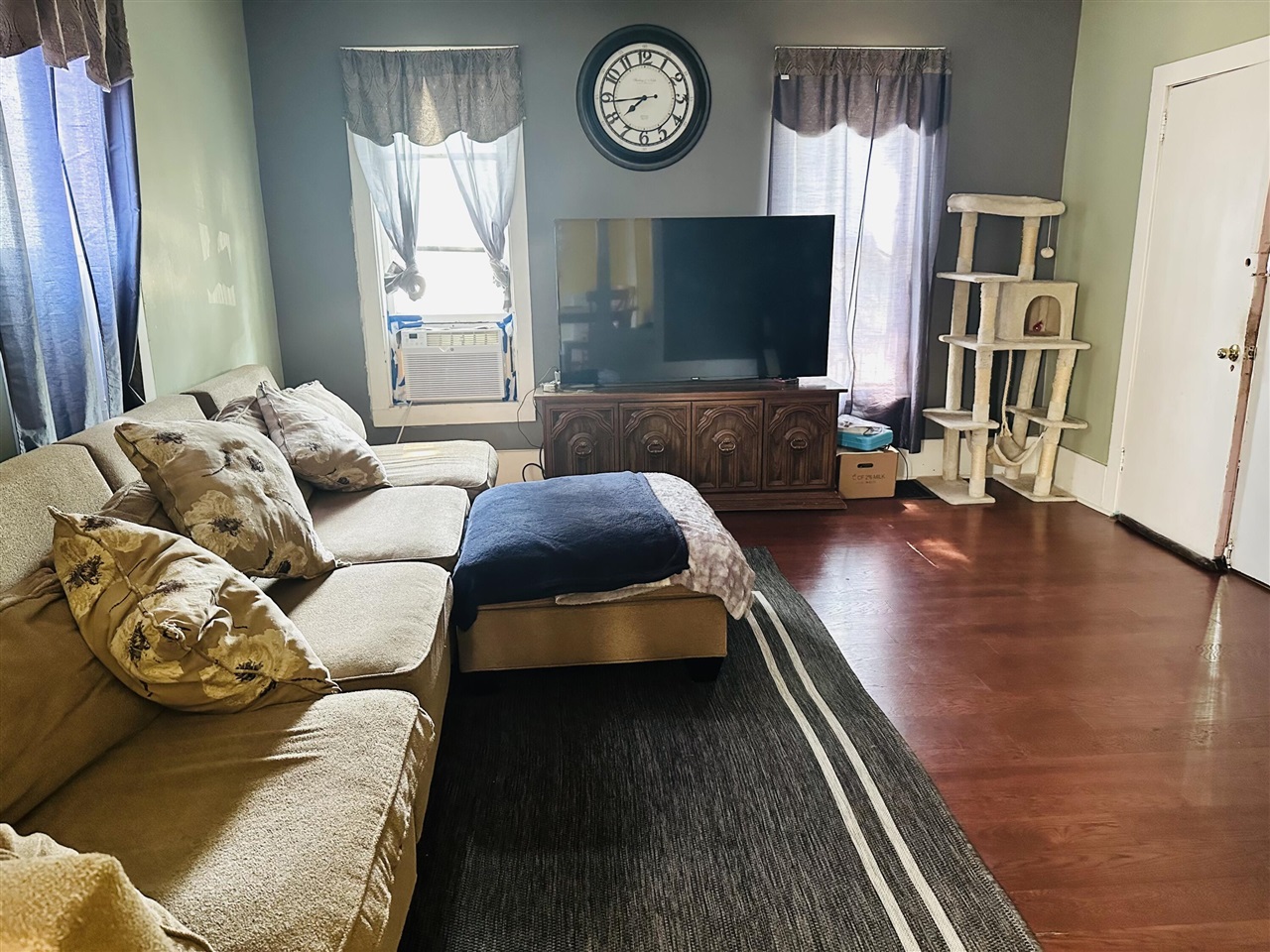 1298 Spring Street Property Photo 3