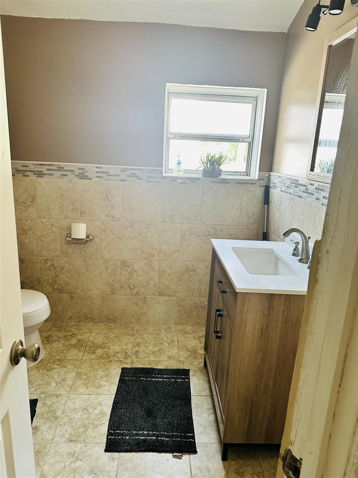 1298 Spring Street Property Photo 6