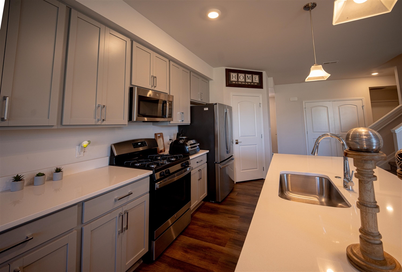 302 Angus Lane Property Photo 4