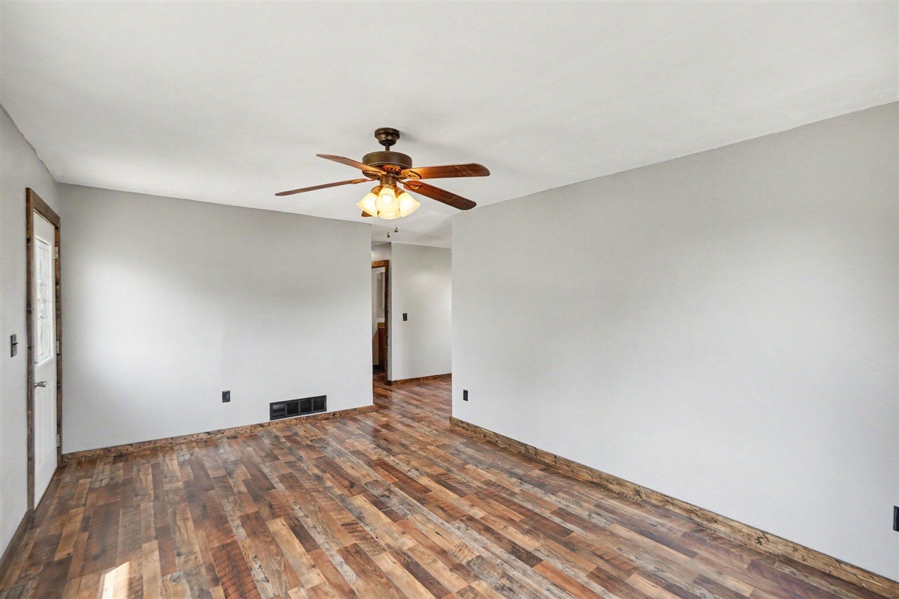 6918 S Saddler Road Property Photo 19