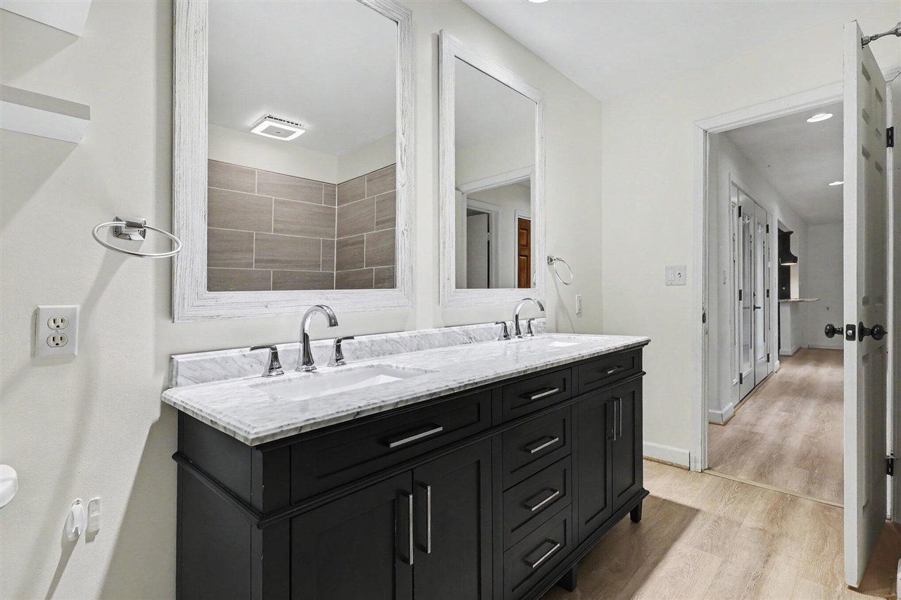 17700 Thornapple Drive Property Photo 22