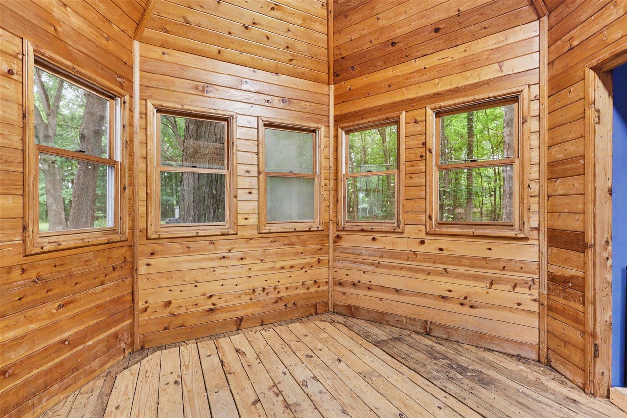 17700 Thornapple Drive Property Photo 23