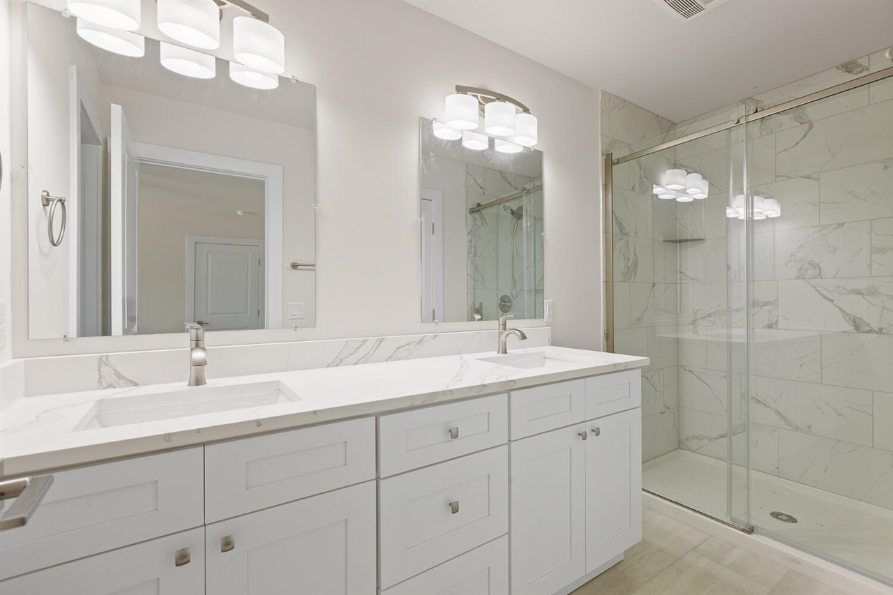2771 Gady Pines Drive Property Photo 15