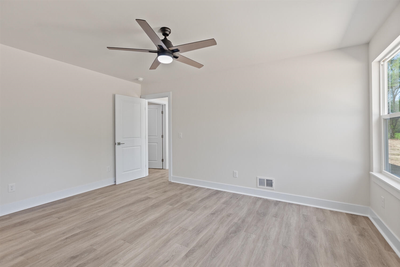 2771 Gady Pines Drive Property Photo 18