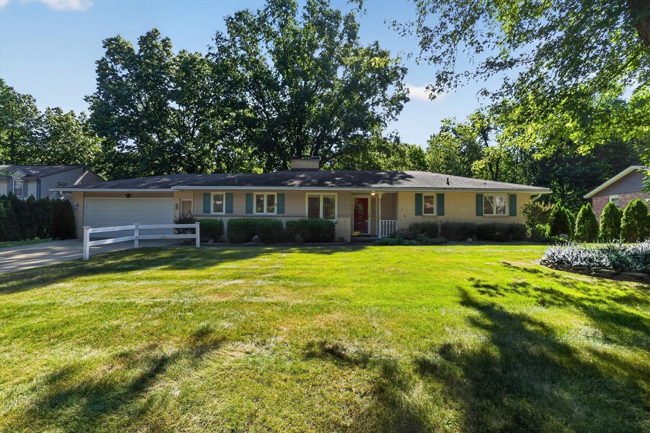 8047 Oak Hill Drive Property Photo 1