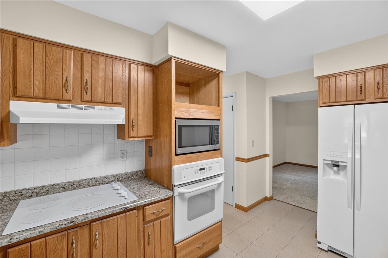 8047 Oak Hill Drive Property Photo 10