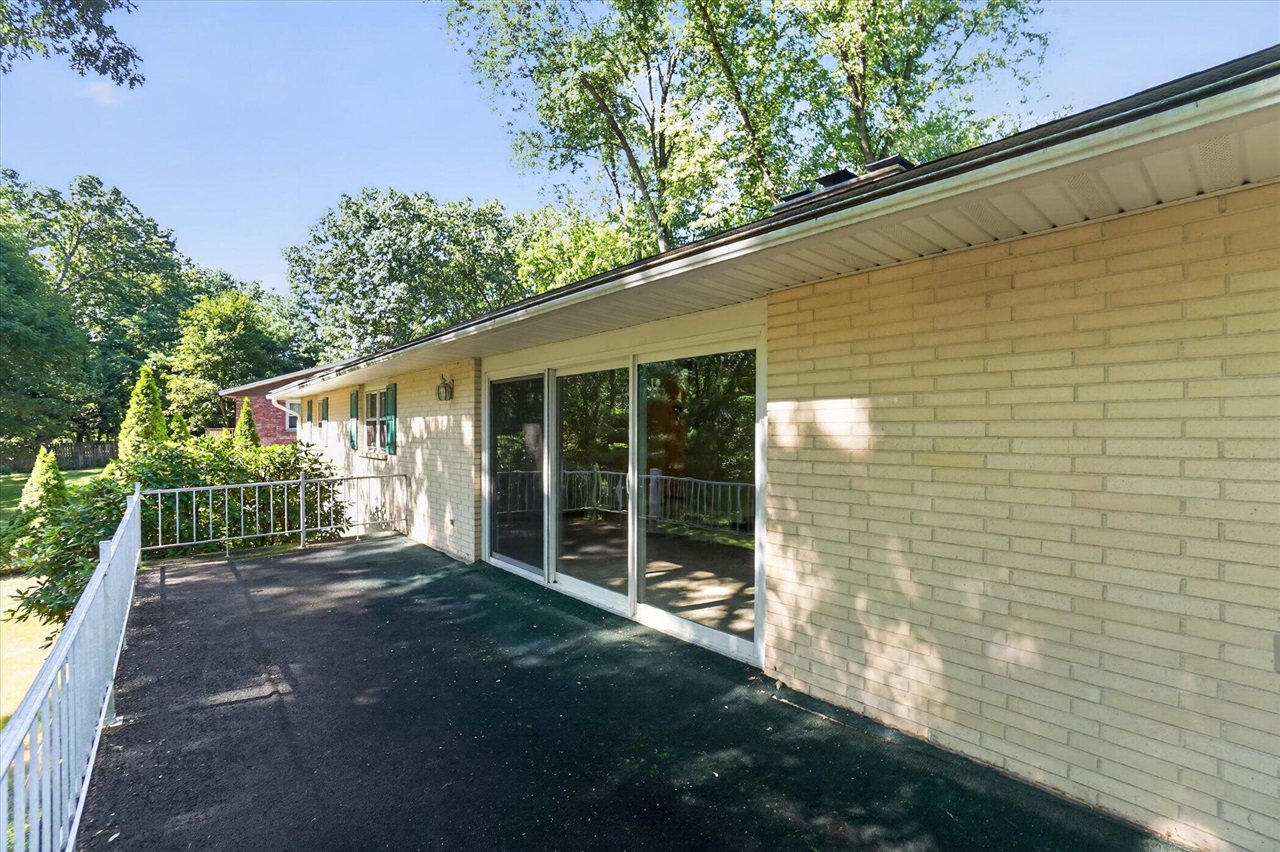 8047 Oak Hill Drive Property Photo 17