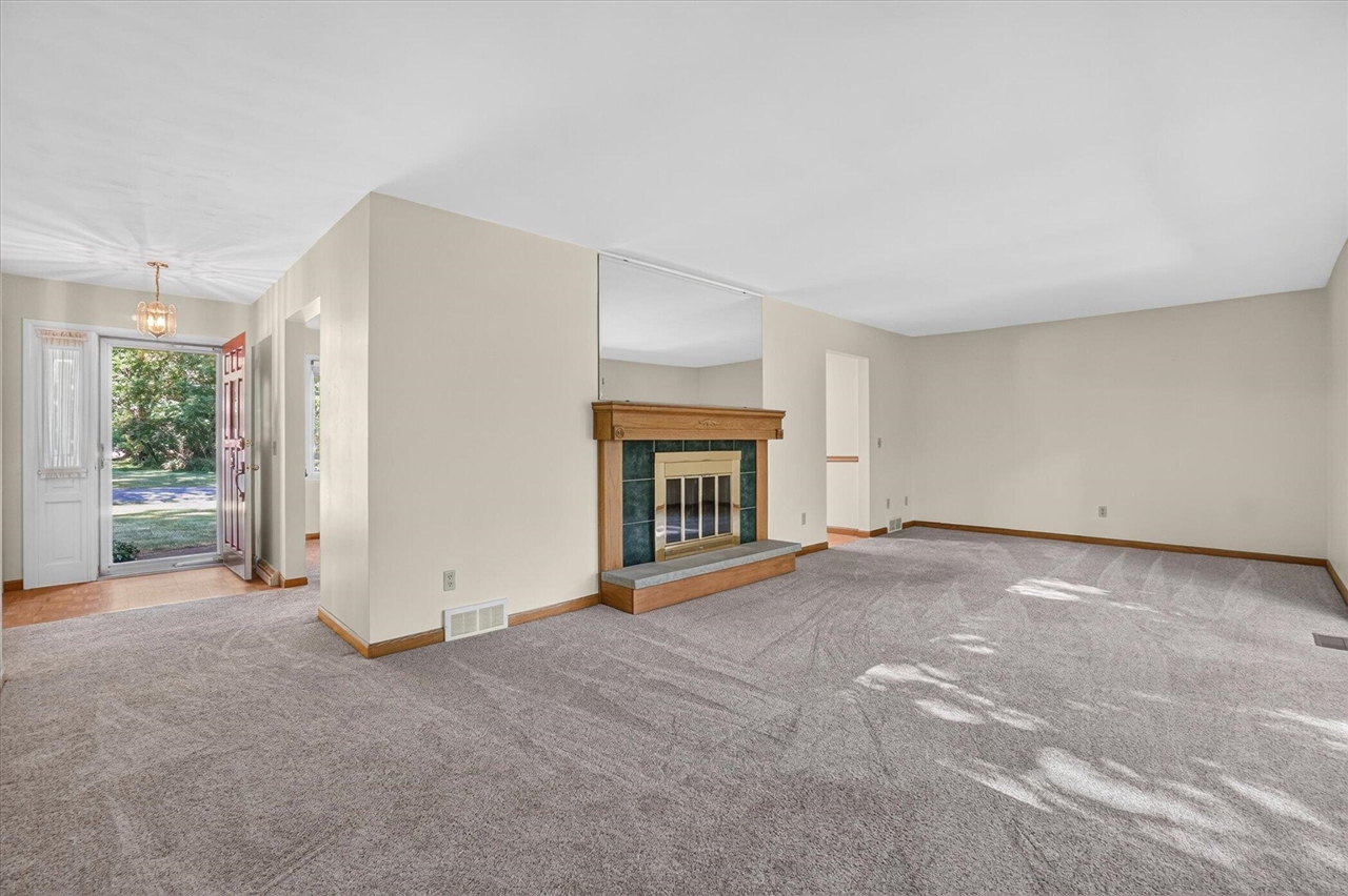 8047 Oak Hill Drive Property Photo 18