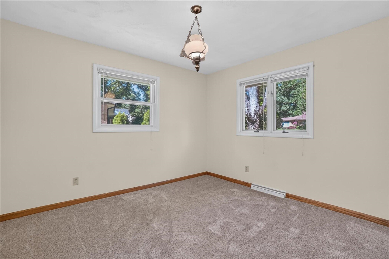 8047 Oak Hill Drive Property Photo 22