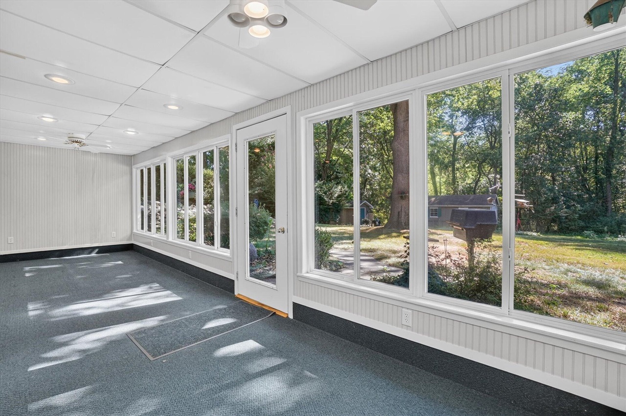 8047 Oak Hill Drive Property Photo 37