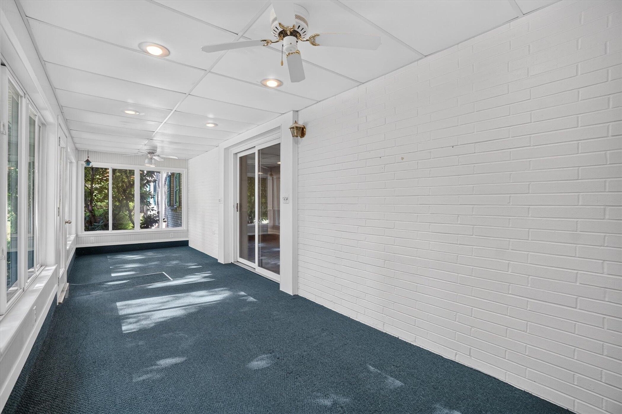 8047 Oak Hill Drive Property Photo 38