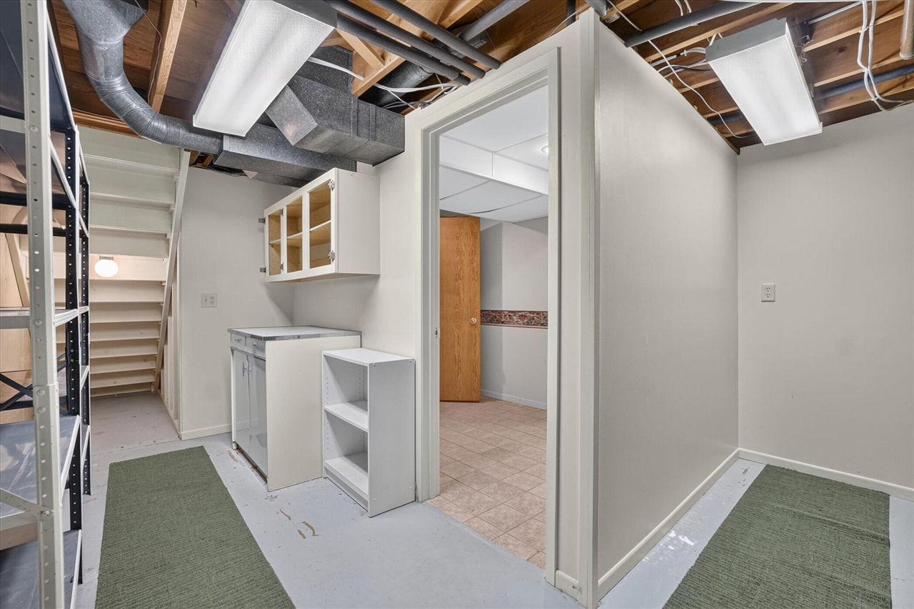 8047 Oak Hill Drive Property Photo 44