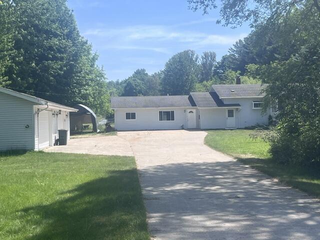 8671 13 Mile Road Property Photo 1