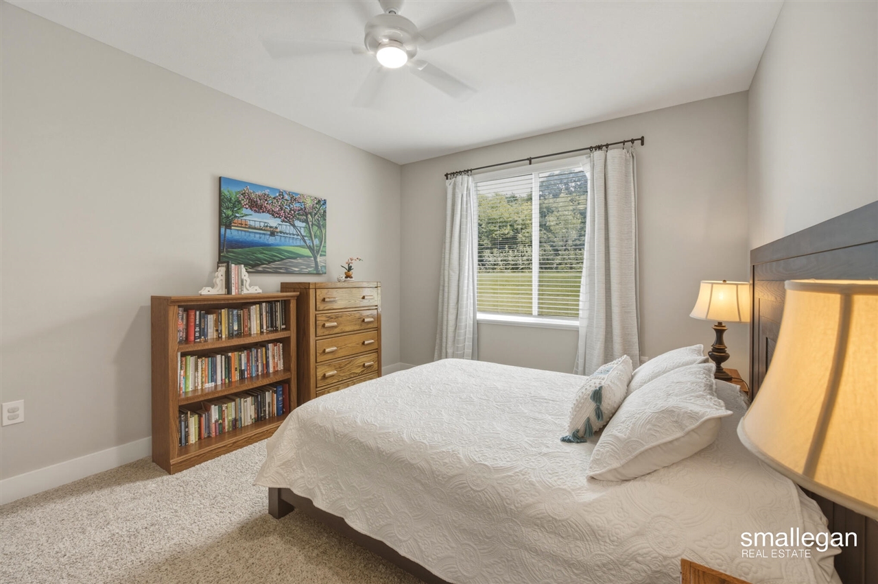 2382 Watertown Way Property Photo 15