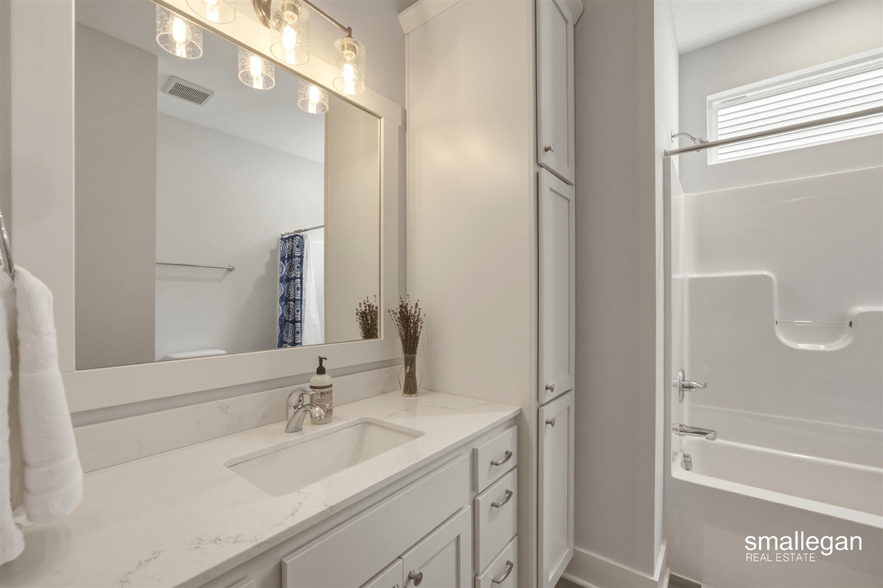 2382 Watertown Way Property Photo 19