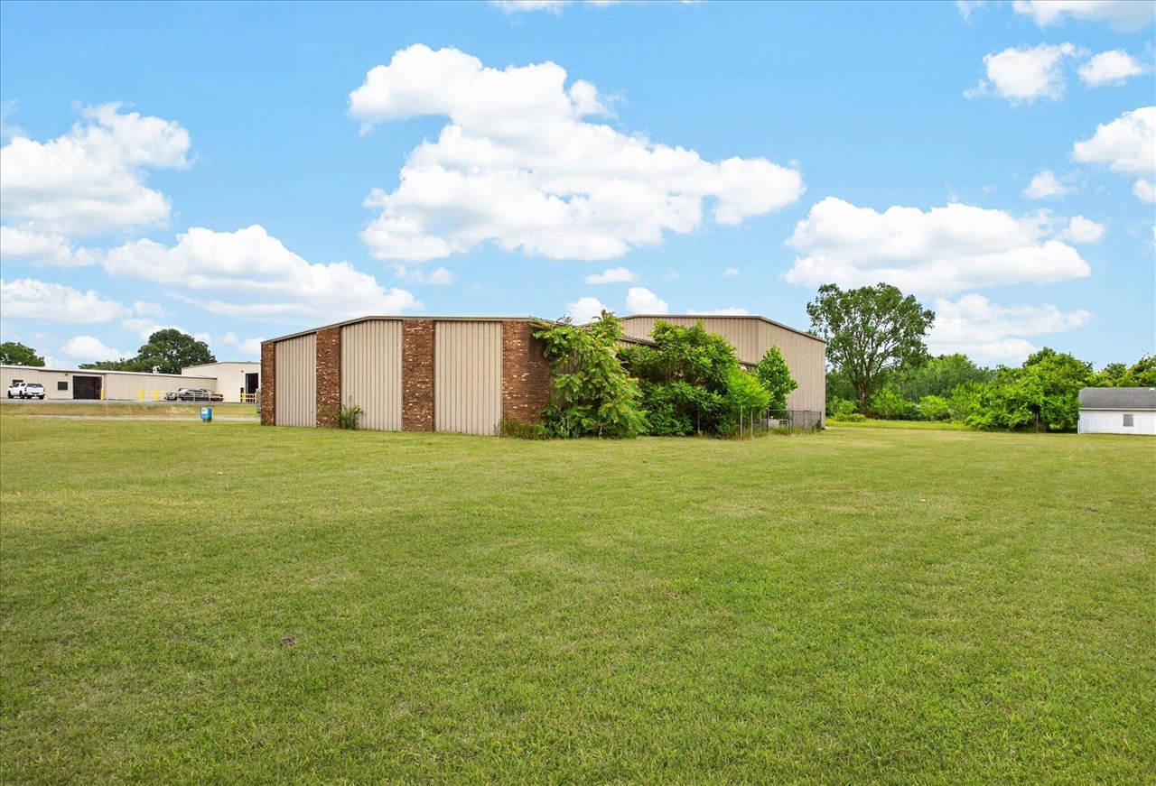295 Urbandale Avenue Property Photo 2