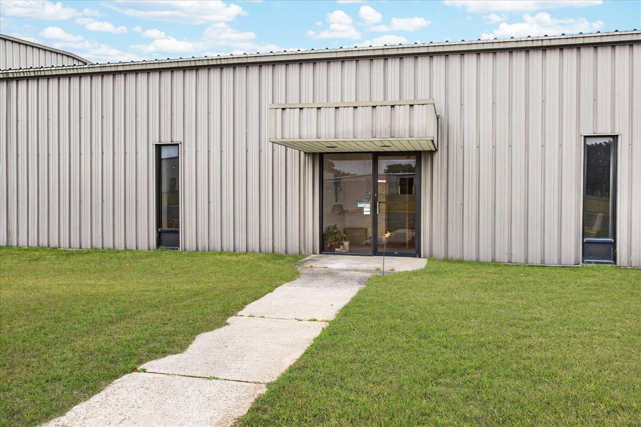 295 Urbandale Avenue Property Photo 4