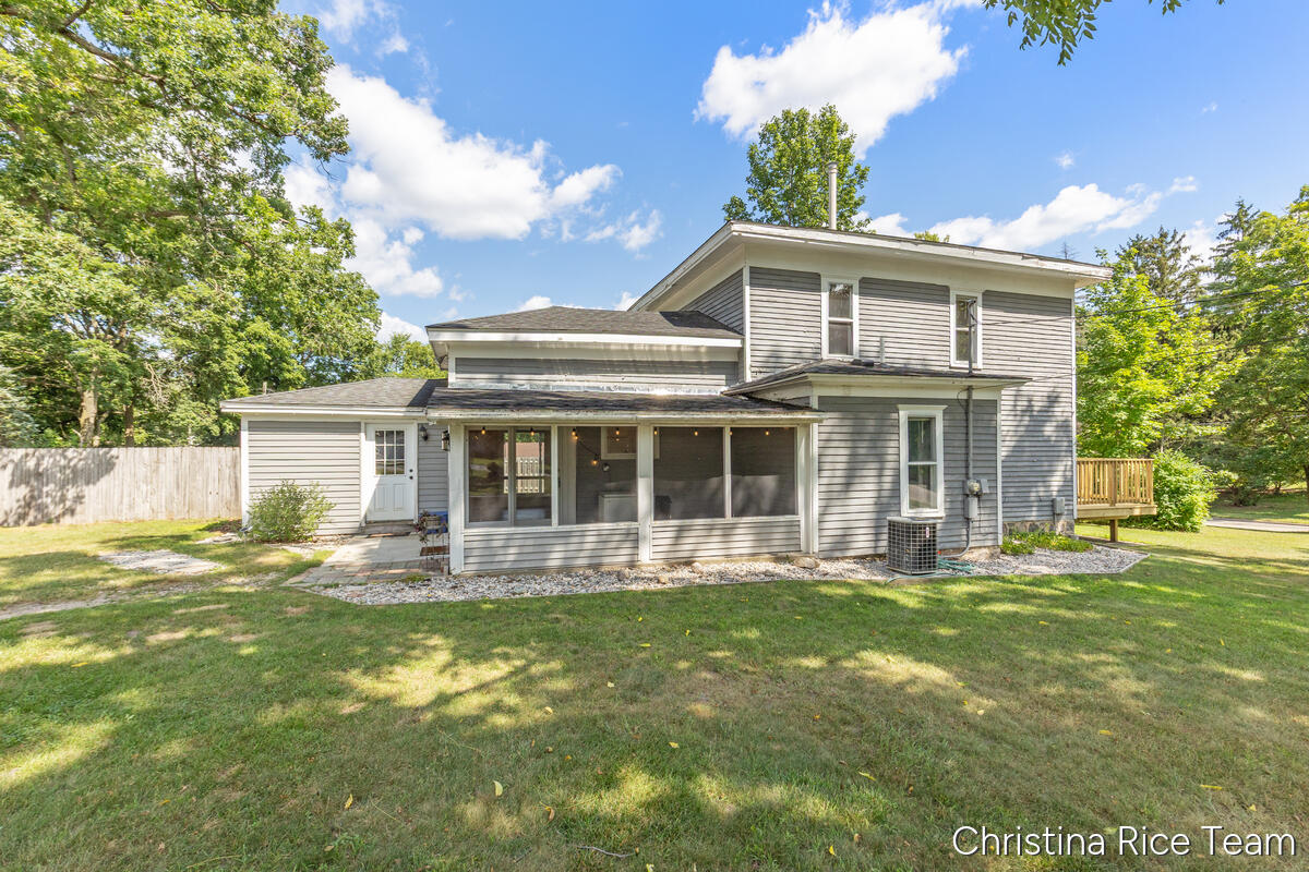 614 W Washington Street Property Photo 1