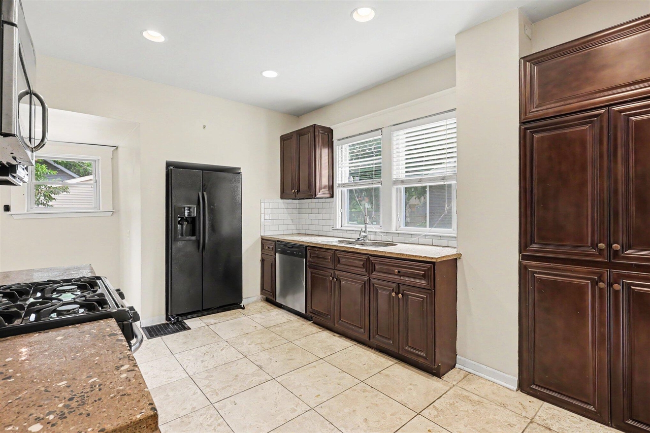 720 Morris Avenue Property Photo 10