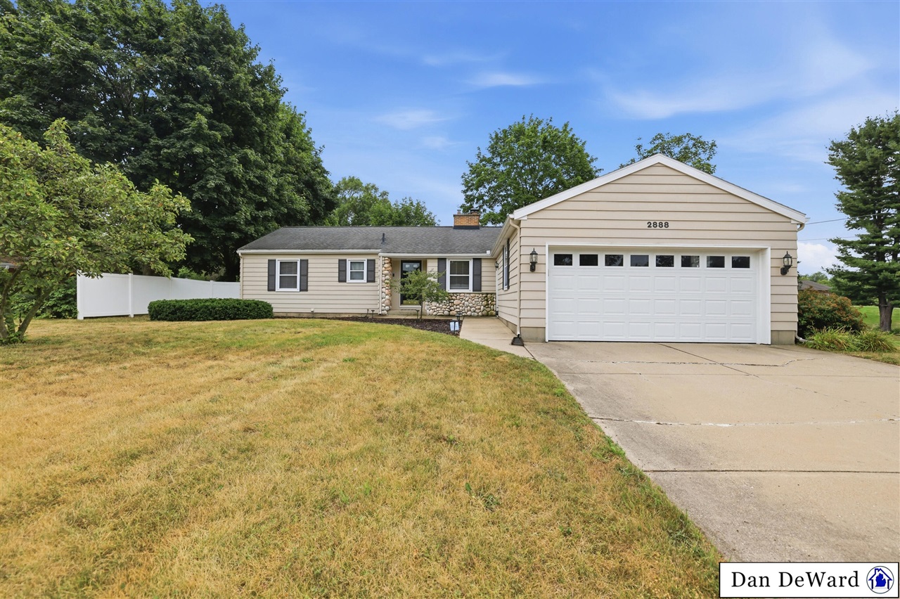 2888 4 Mile Road Property Photo 1
