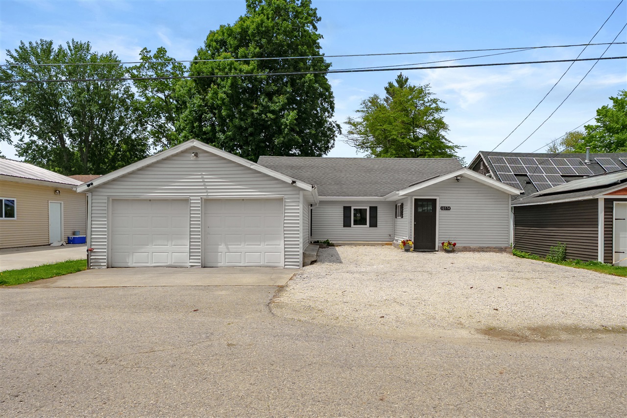 10574 Tomkinson Property Photo 1