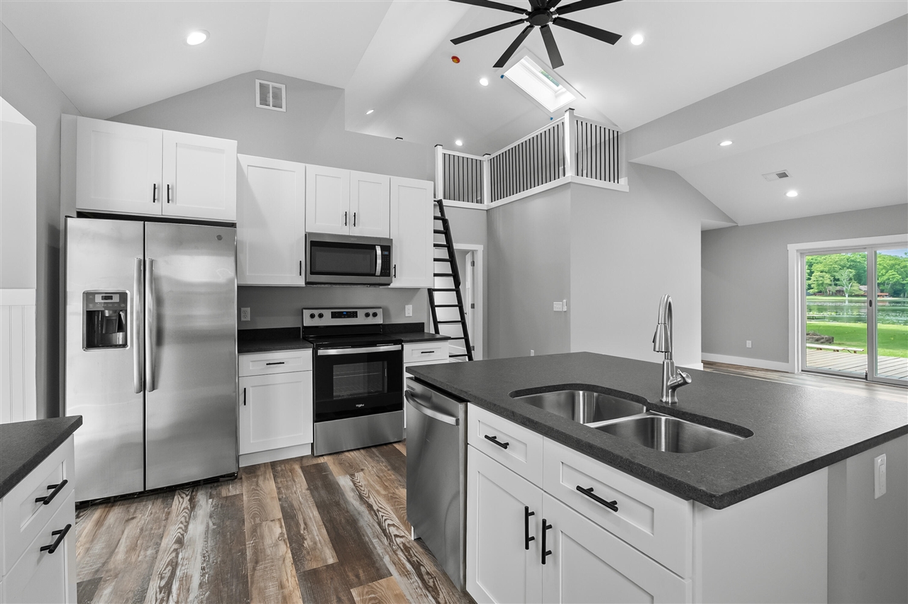10574 Tomkinson Property Photo 11