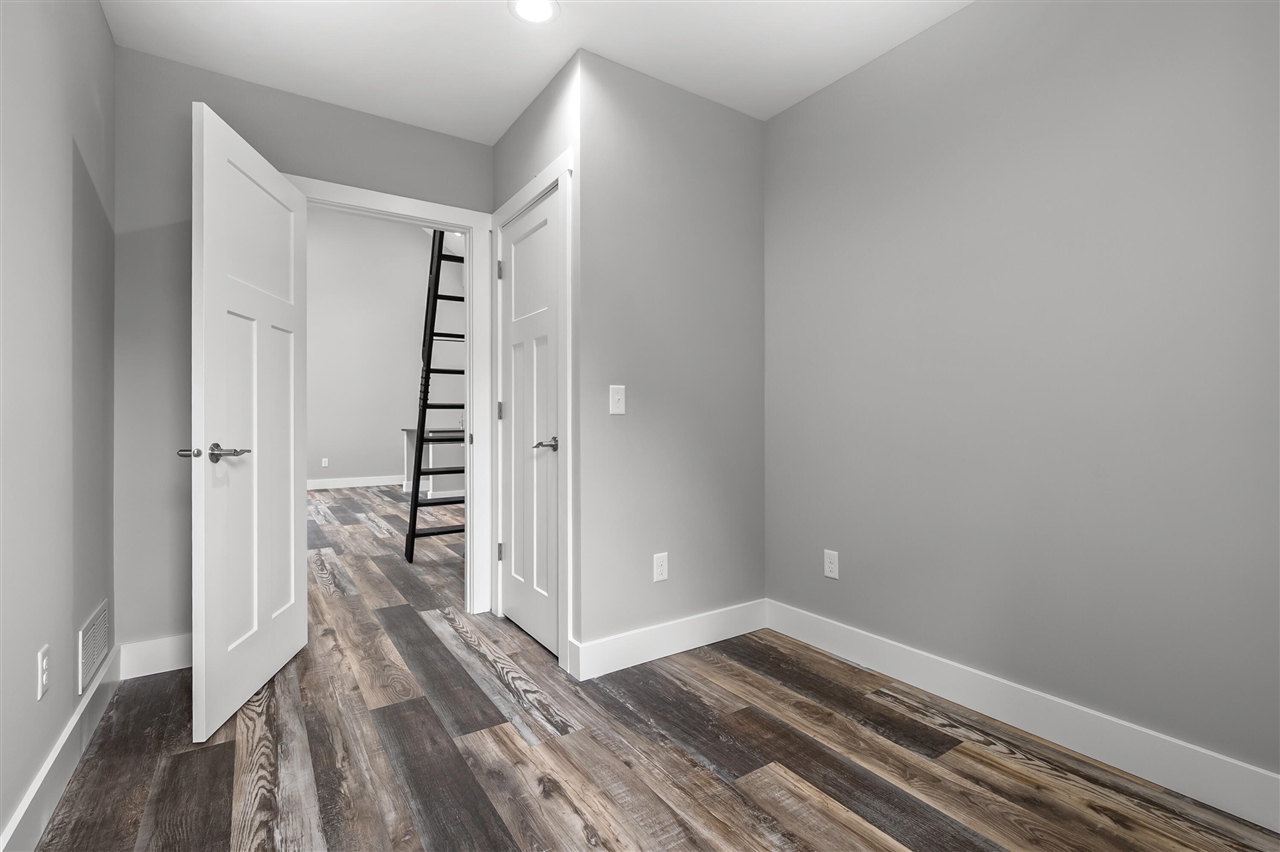 10574 Tomkinson Property Photo 28